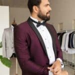 Tuxedo rojo vino